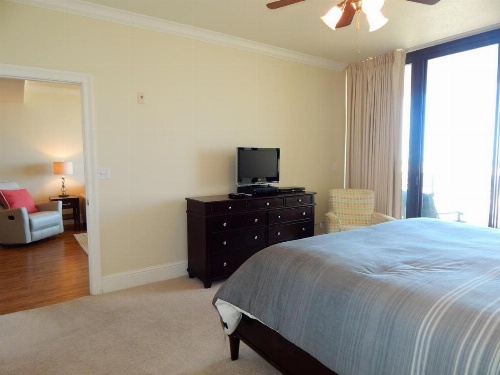 303 Holiday Isle image 10